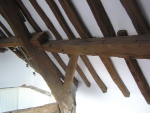 Picture of the interior of Cruck Cottage