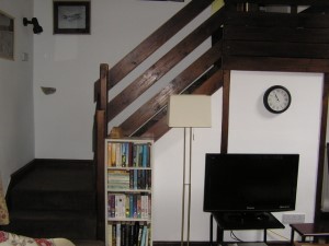 Picture of the interior of Cruck Cottage